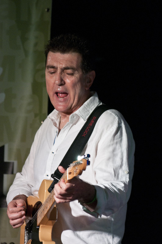 Reggatta de blanc - Capsa de música - Quim